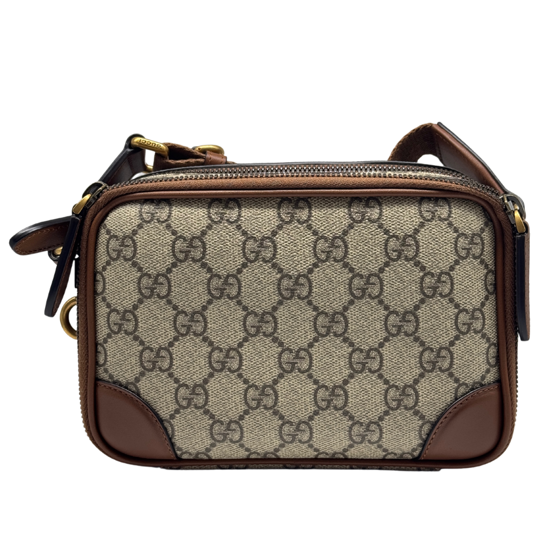 foto di CAMERA BAG GG EMBLEM di GUCCI second hand di luxury mood shop