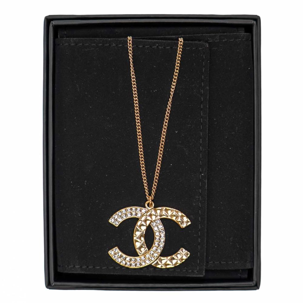 Luxury Mood_ CHANEL_ Collana_ 01