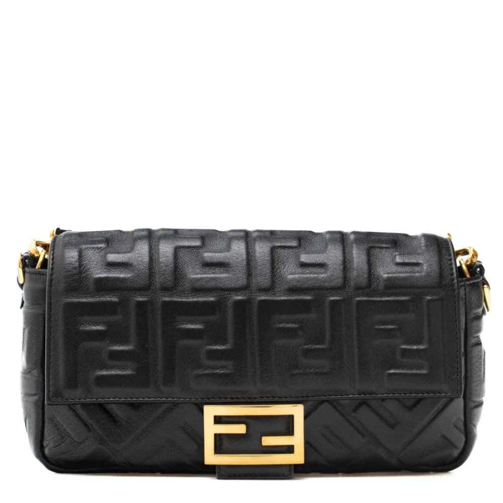 Luxury Mood_ FENDI_ Baguette media pelle ff nera oro_ 001