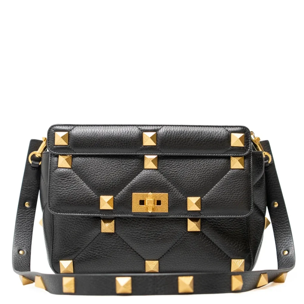 Luxury Mood_ VALENTINO_ Romanstud large martellata nera oro_ 001